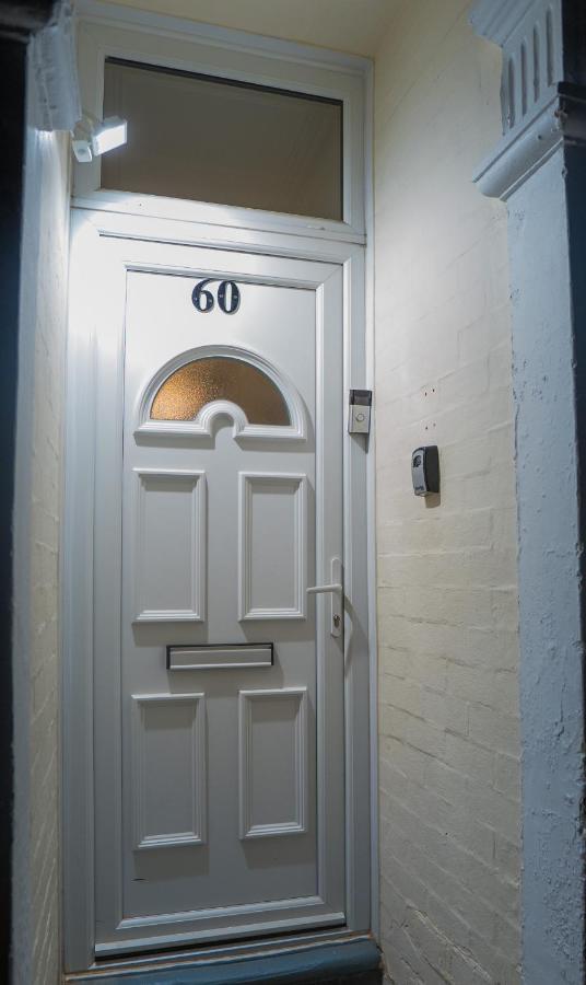 The Private Villa, Northampton Centre, 9 Beds, 5 Bedrooms, Sleeps 12 Exterior foto